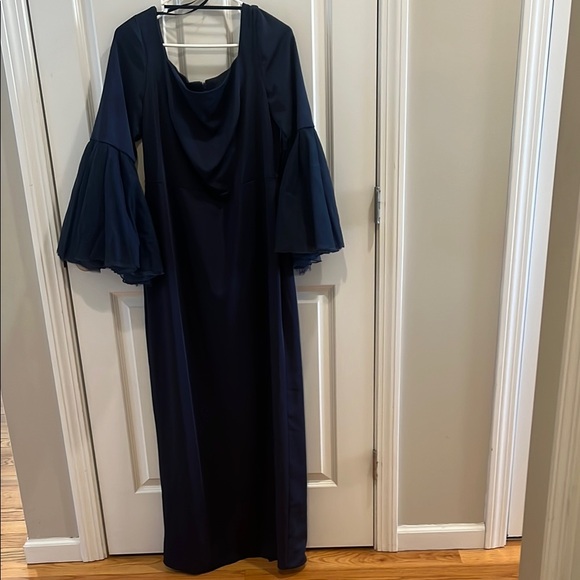 Elegant Navy Blue Women's Dress - Picture 1 of 5